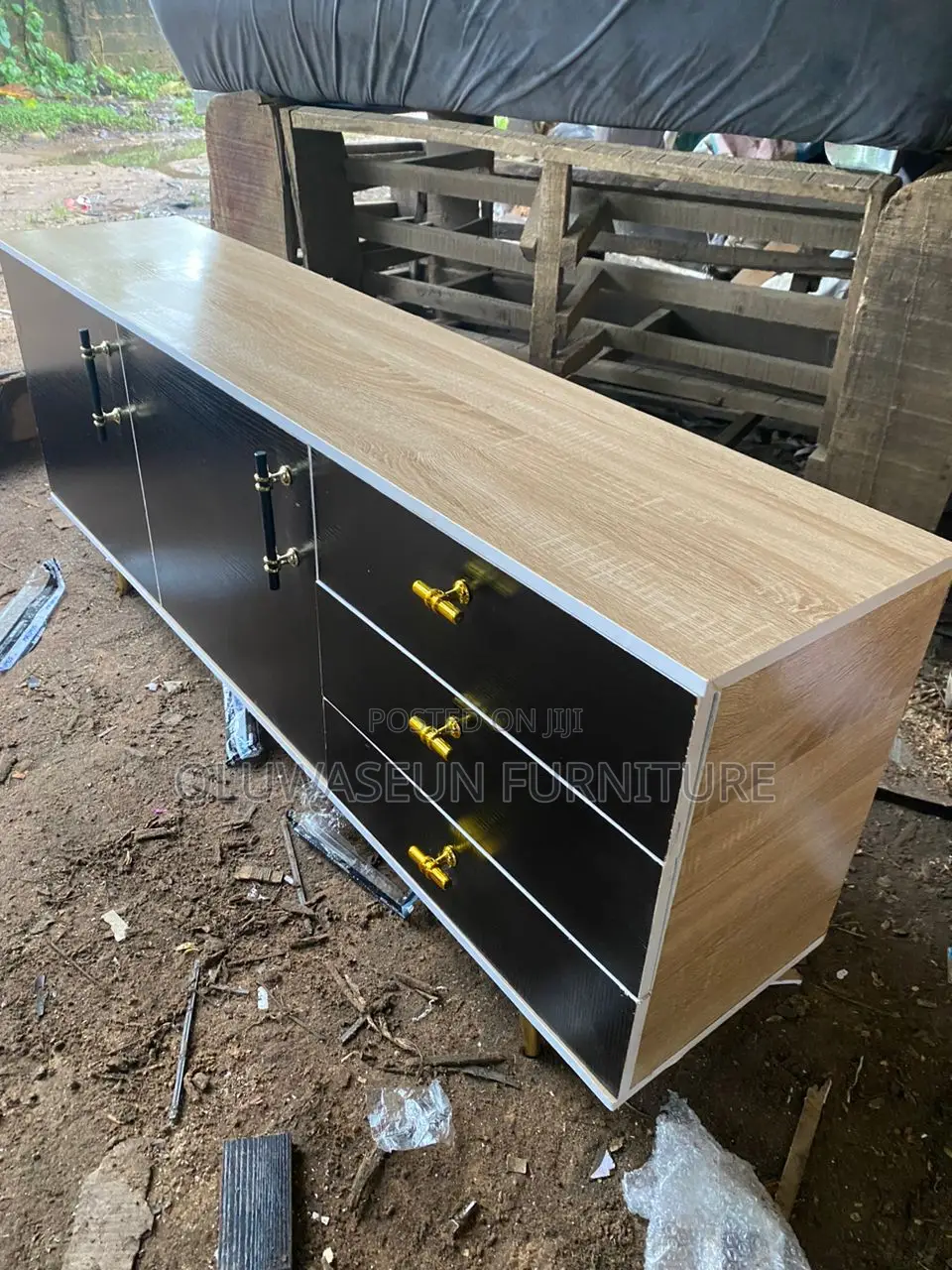 Long Tv Shelf With 2drawer