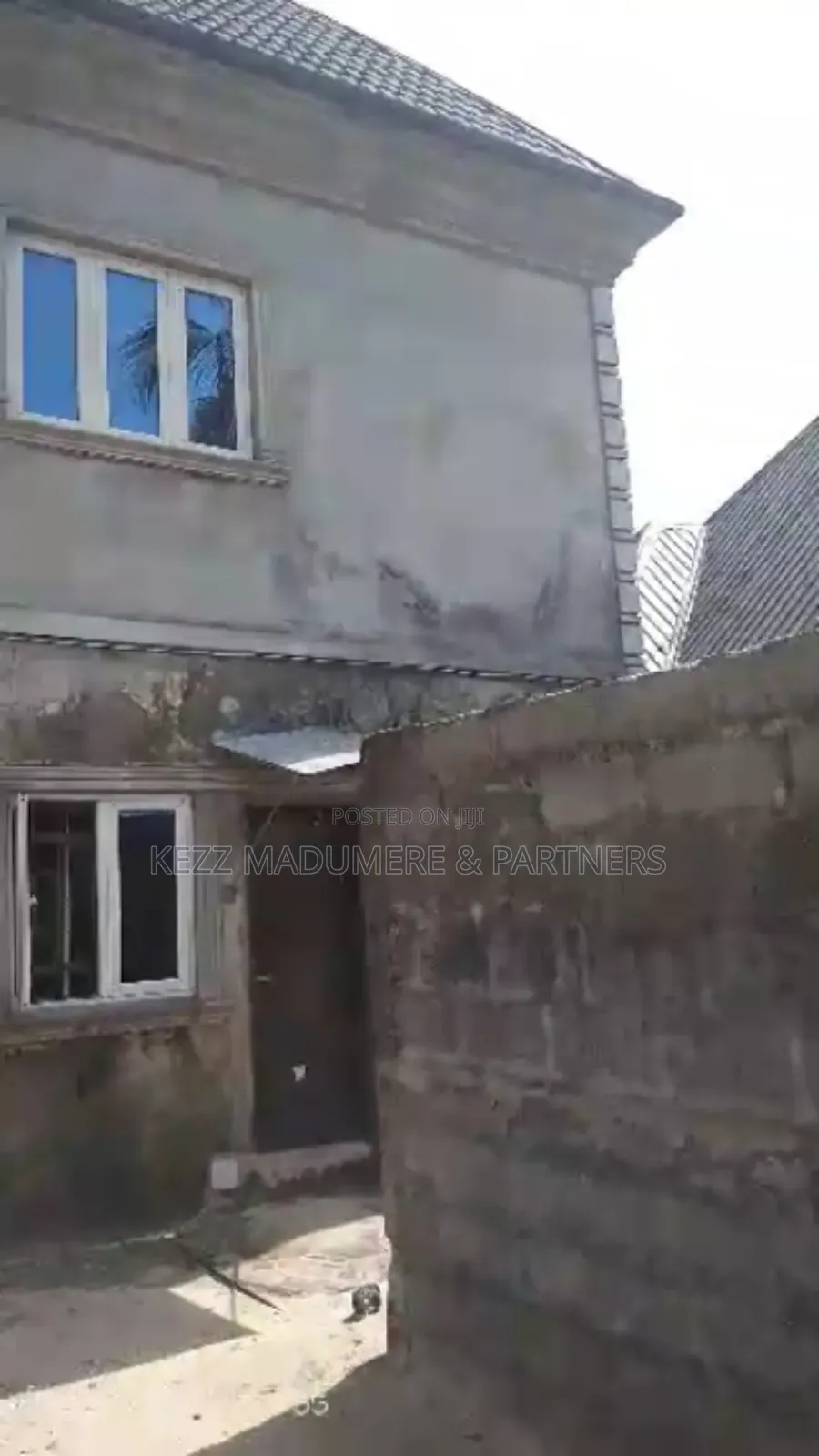 5bdrm Duplex in Rumuahulu , Port, Rumuahalu for sale