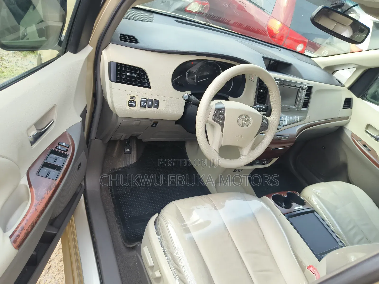 Toyota Sienna XLE 8 Passenger 2012 Gold