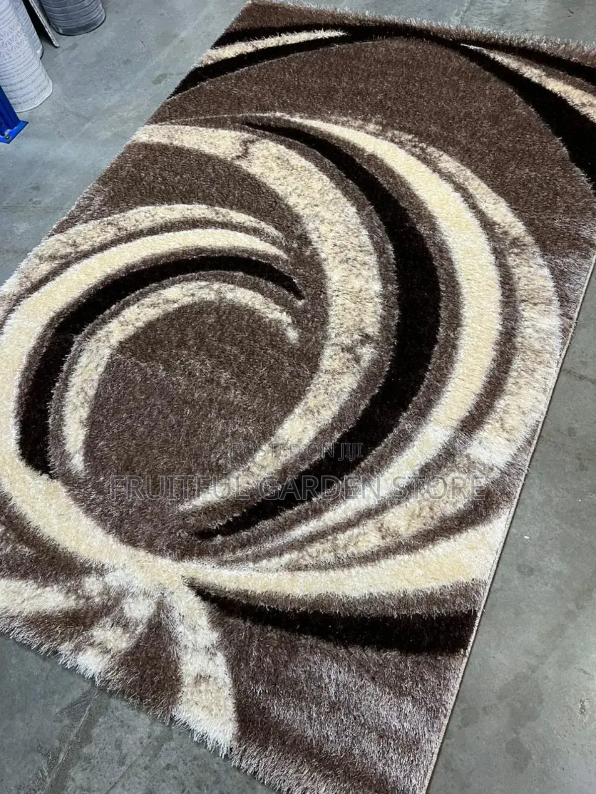 Luxury Style Center Rug - 5ft * 7ft