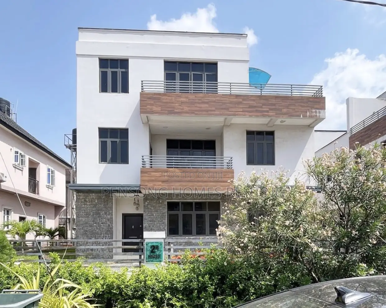 5bdrm Duplex in Osapa London for rent