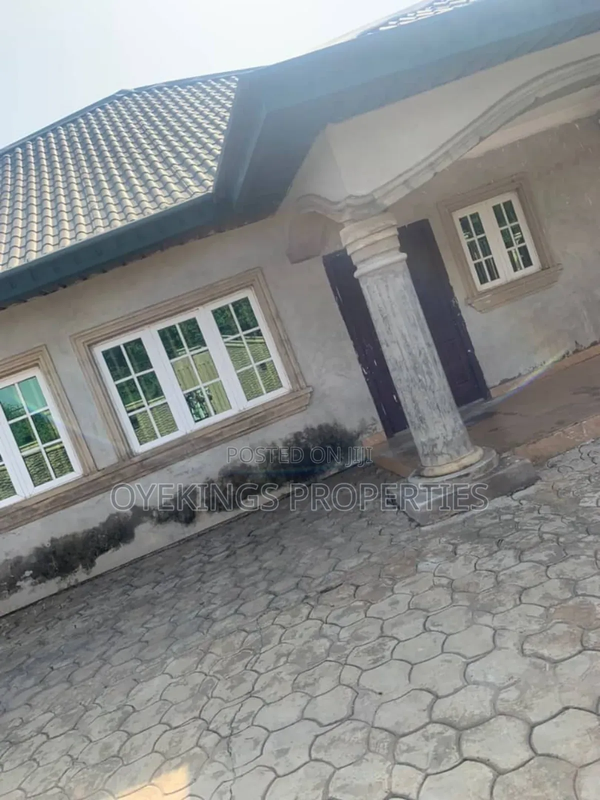 6bdrm Block of Flats in Jiboye, Akala Express for sale
