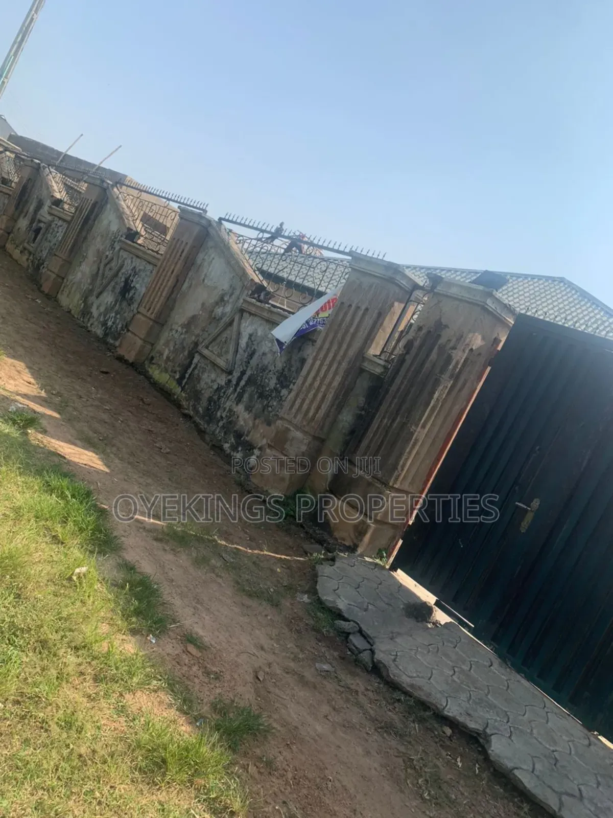 6bdrm Block of Flats in Jiboye, Akala Express for sale