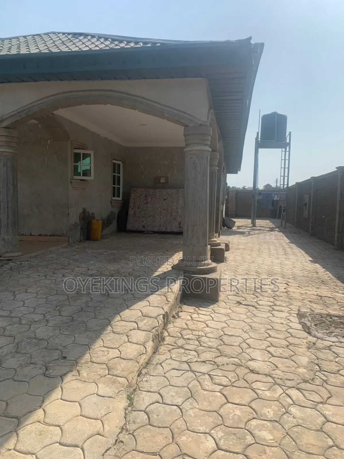 6bdrm Block of Flats in Jiboye, Akala Express for sale