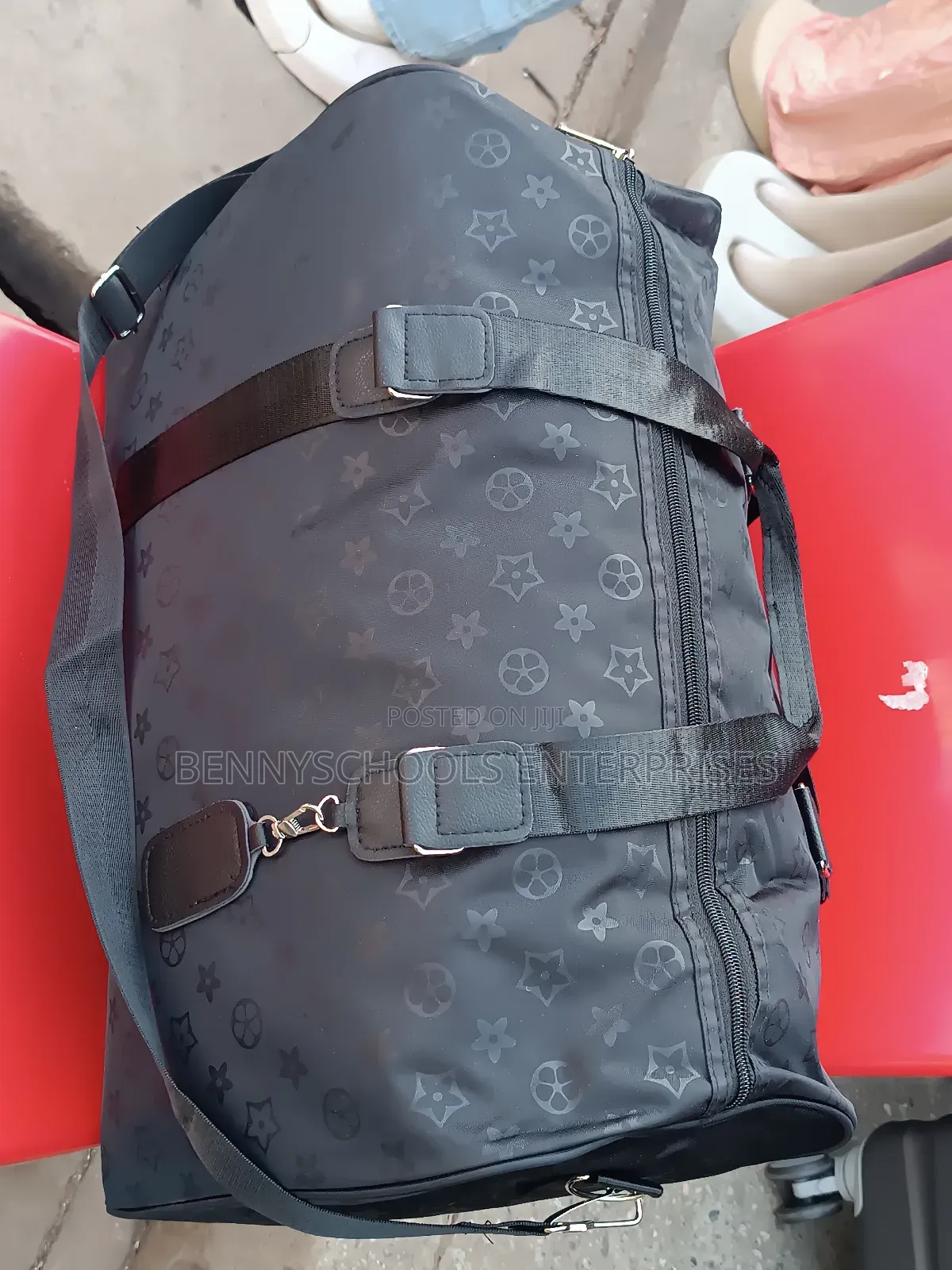 Medium Designer Travelling Luggage and Duffle Bag