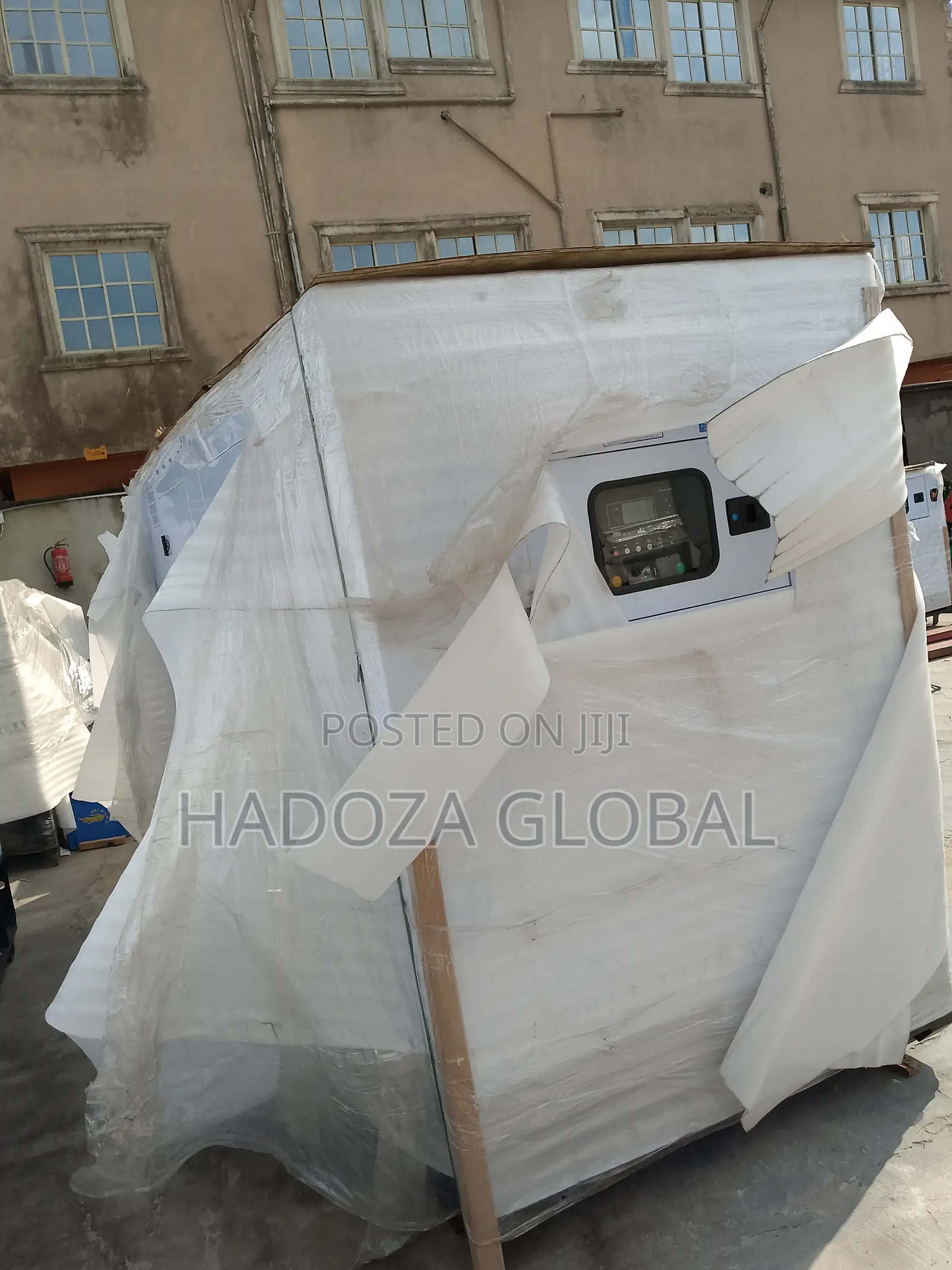 Very-Automated 300kva Soundproof Perkins Generator