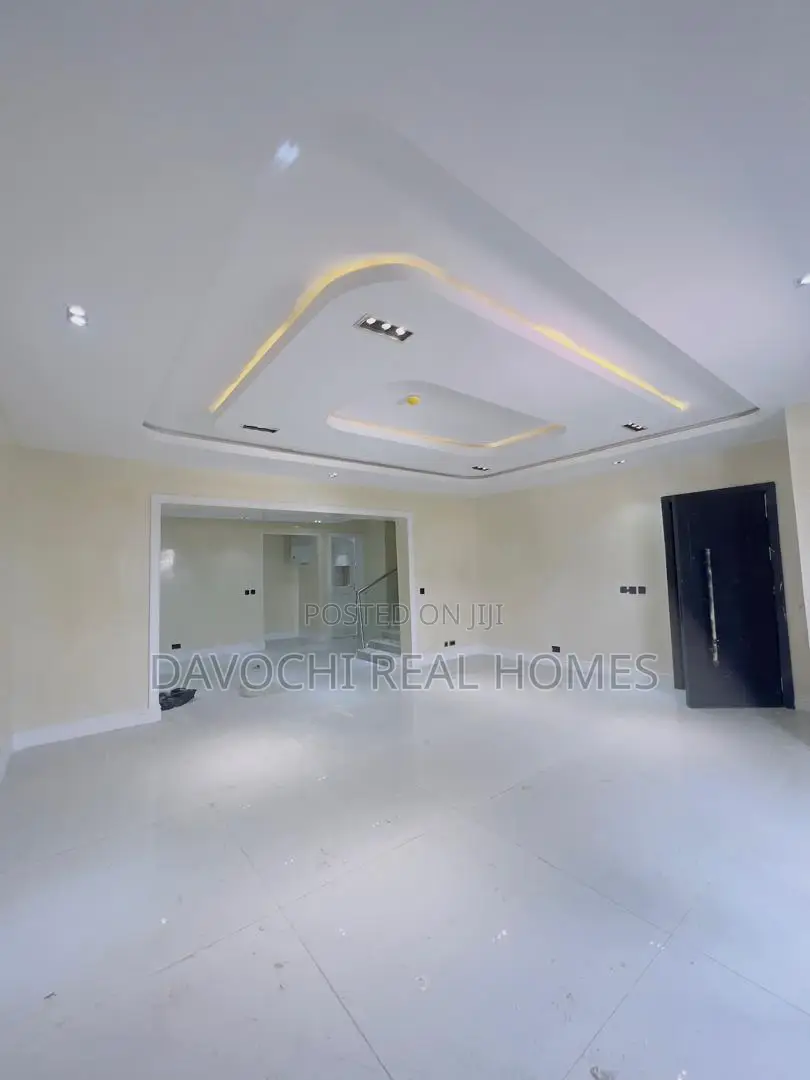 Furnished 4bdrm Maisonette in Parkview Estate for sale