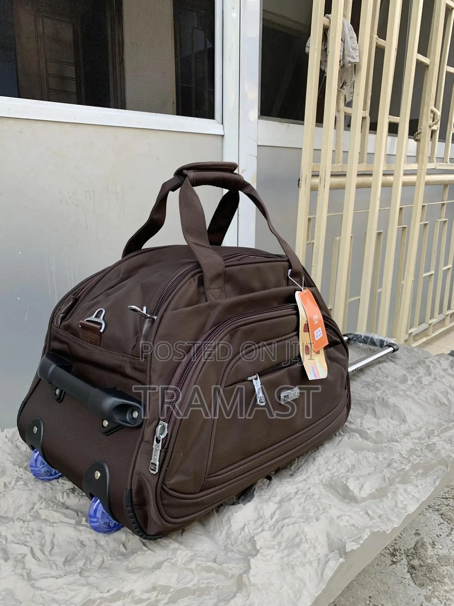 22 Inches Duffle Brown Black With Trolley