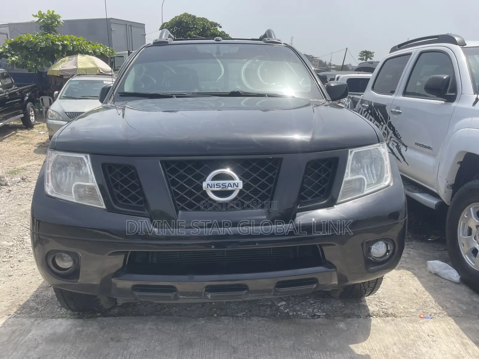 Nissan Frontier Crew Cab PRO-4X 2012 Black