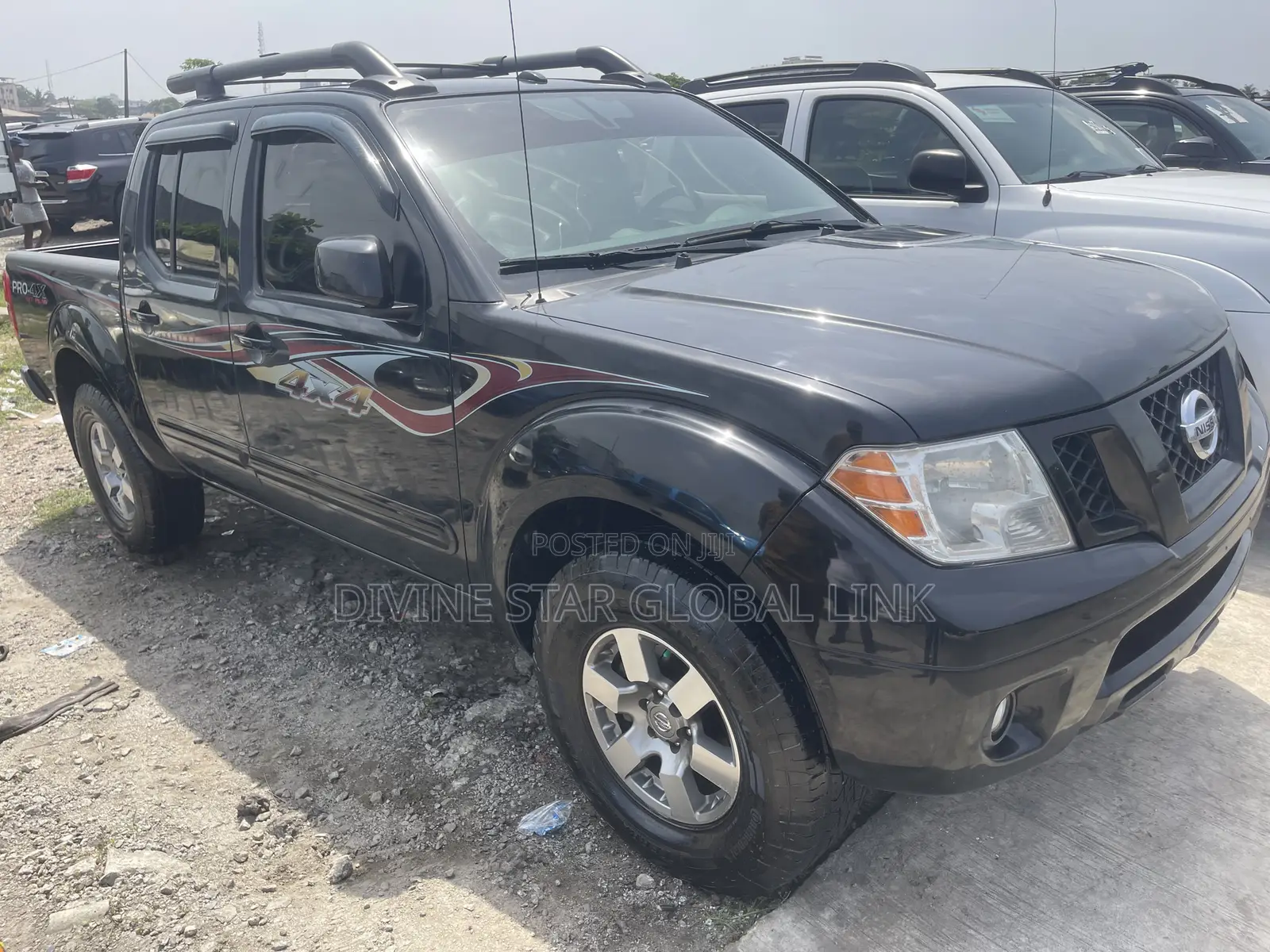Nissan Frontier Crew Cab PRO-4X 2012 Black