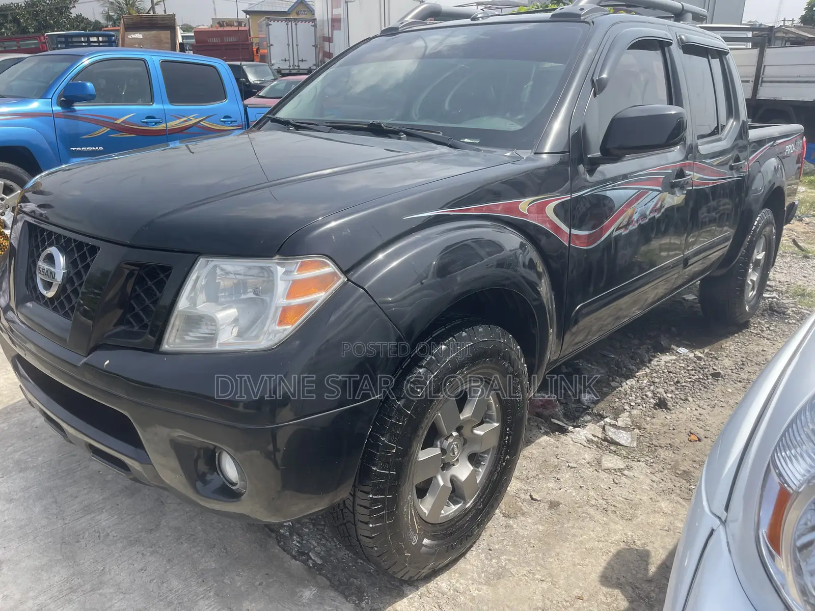 Nissan Frontier Crew Cab PRO-4X 2012 Black