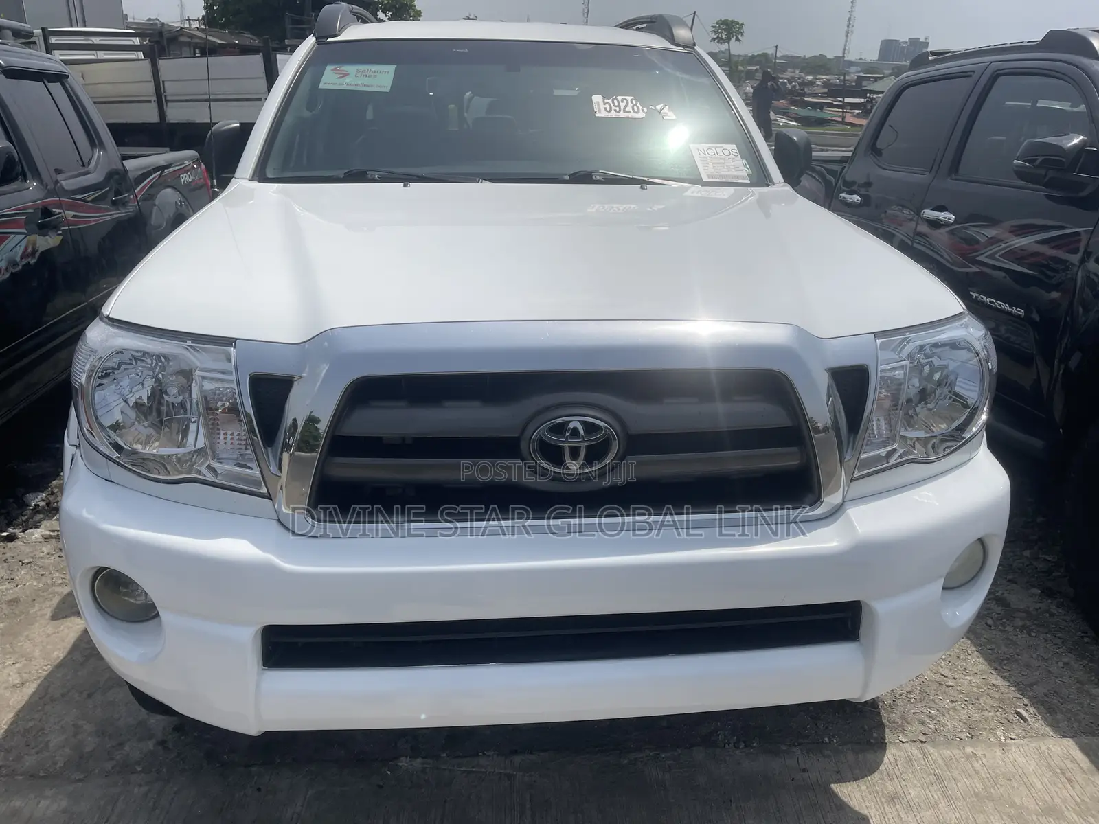Toyota Tacoma 2010 White
