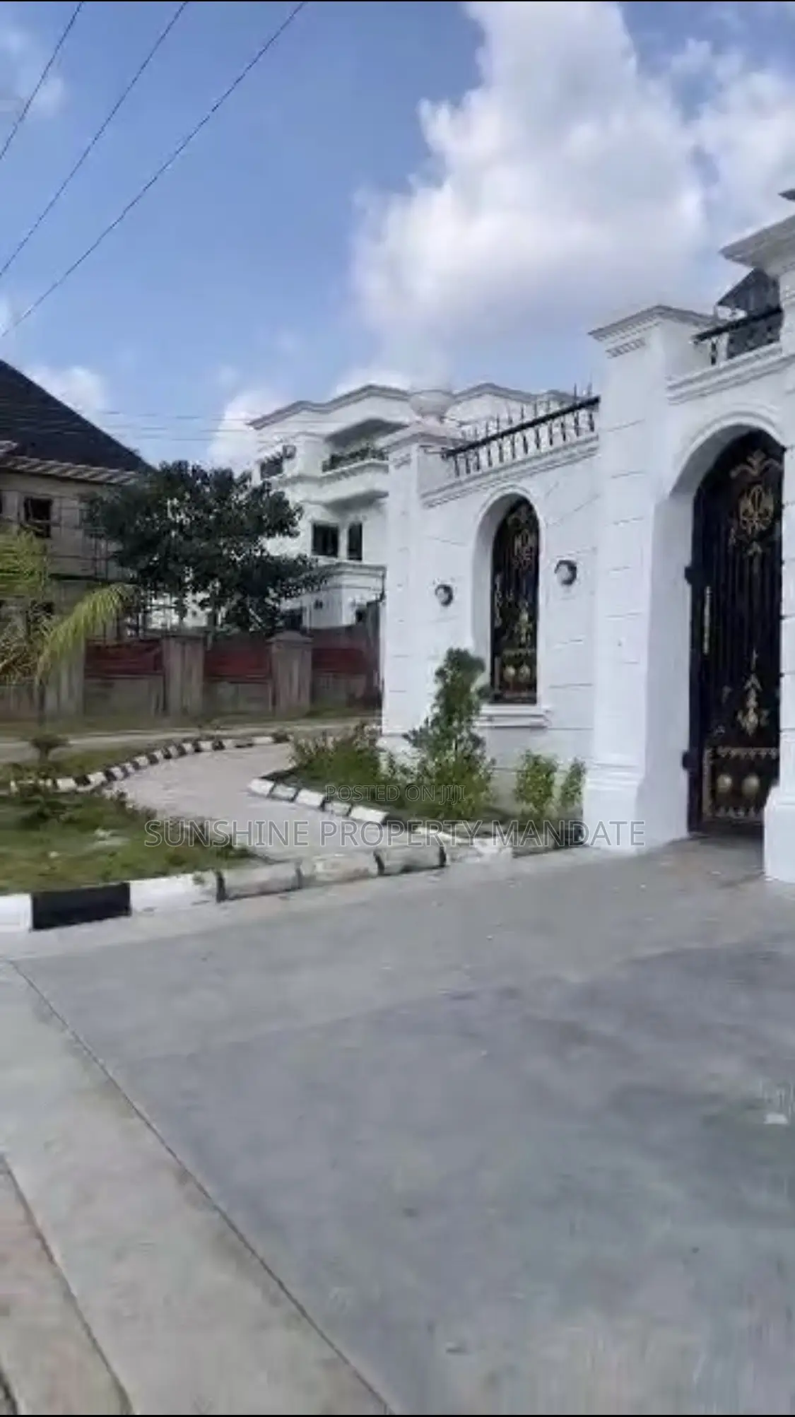 Furnished 6bdrm Mansion in Guzape for sale