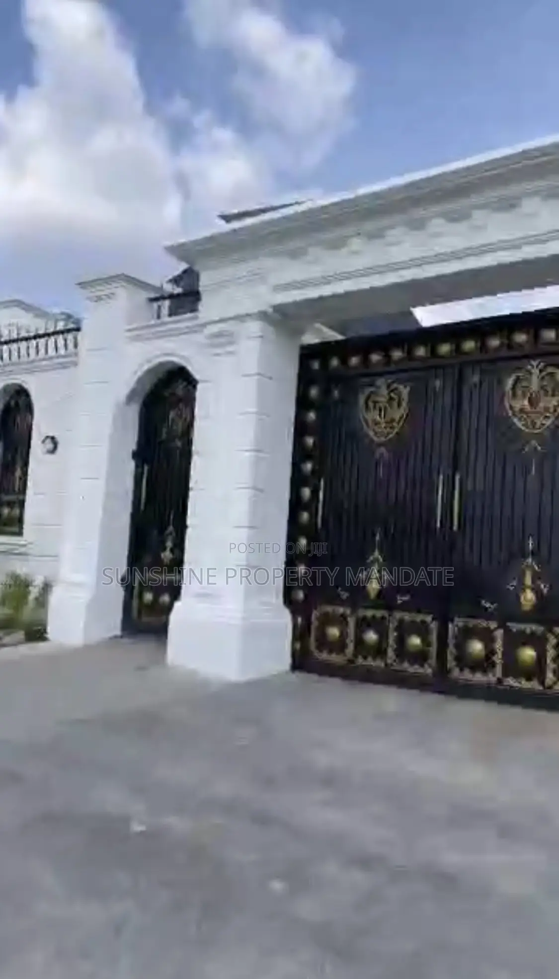 Furnished 6bdrm Mansion in Guzape for sale