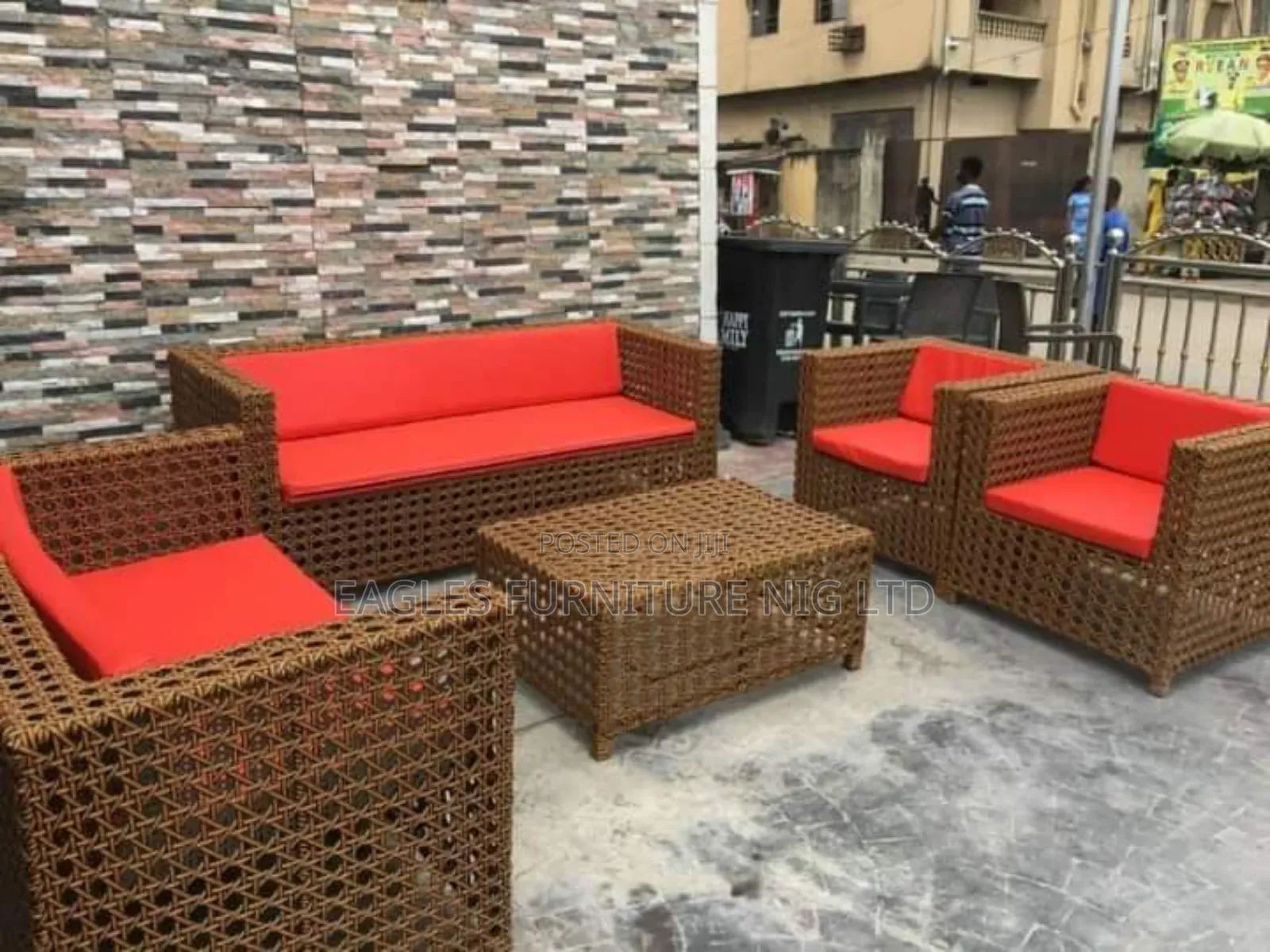 High Quality Outdoor Chairs and Table