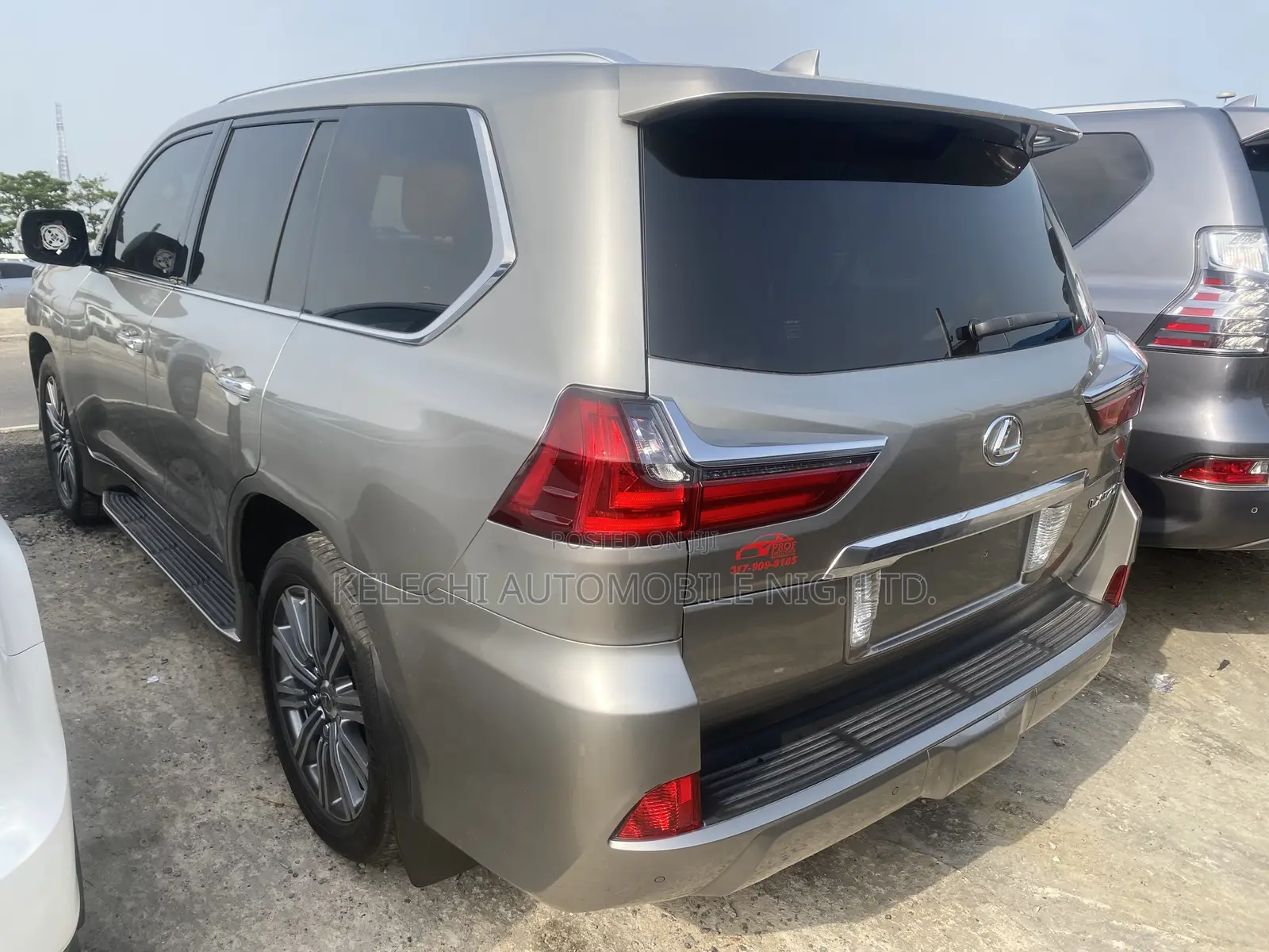 Lexus LX 570 AWD 2016 Gray