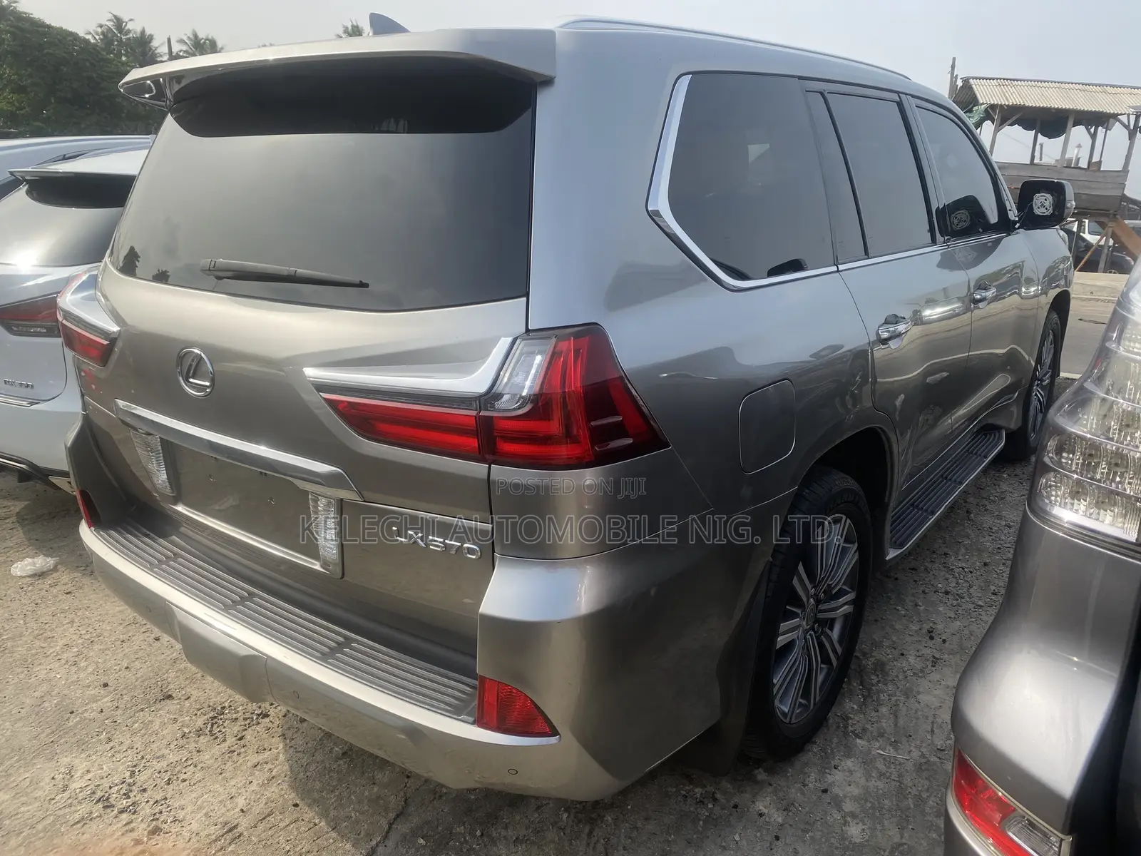 Lexus LX 570 AWD 2016 Gray
