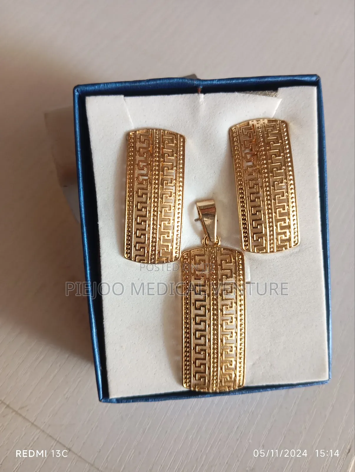 Fashion Jewelleries