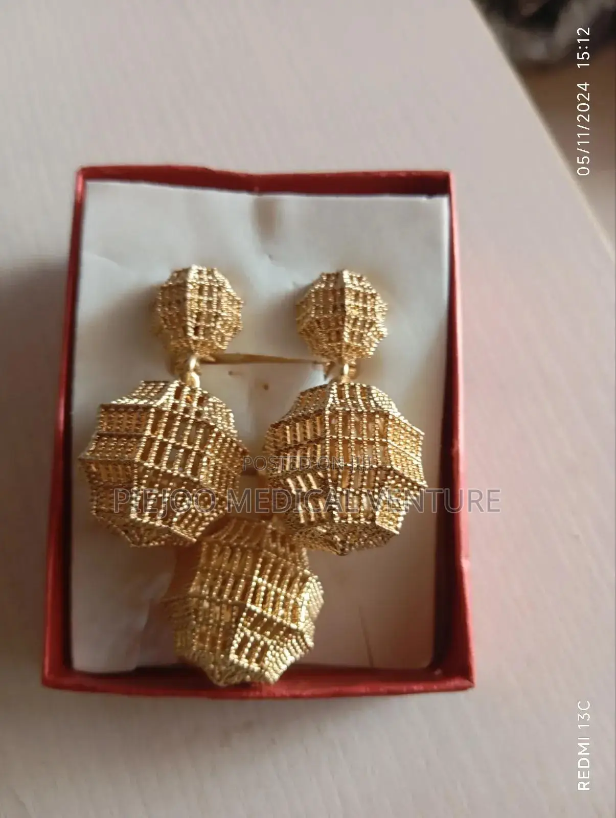 Fashion Jewelleries