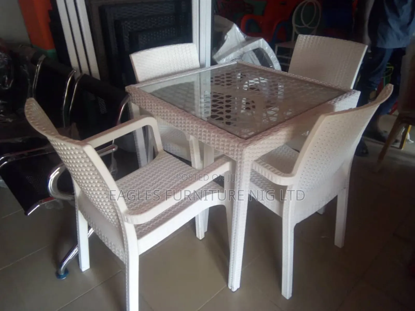 Quality Outdoor Ratan Table and 4 Chairs