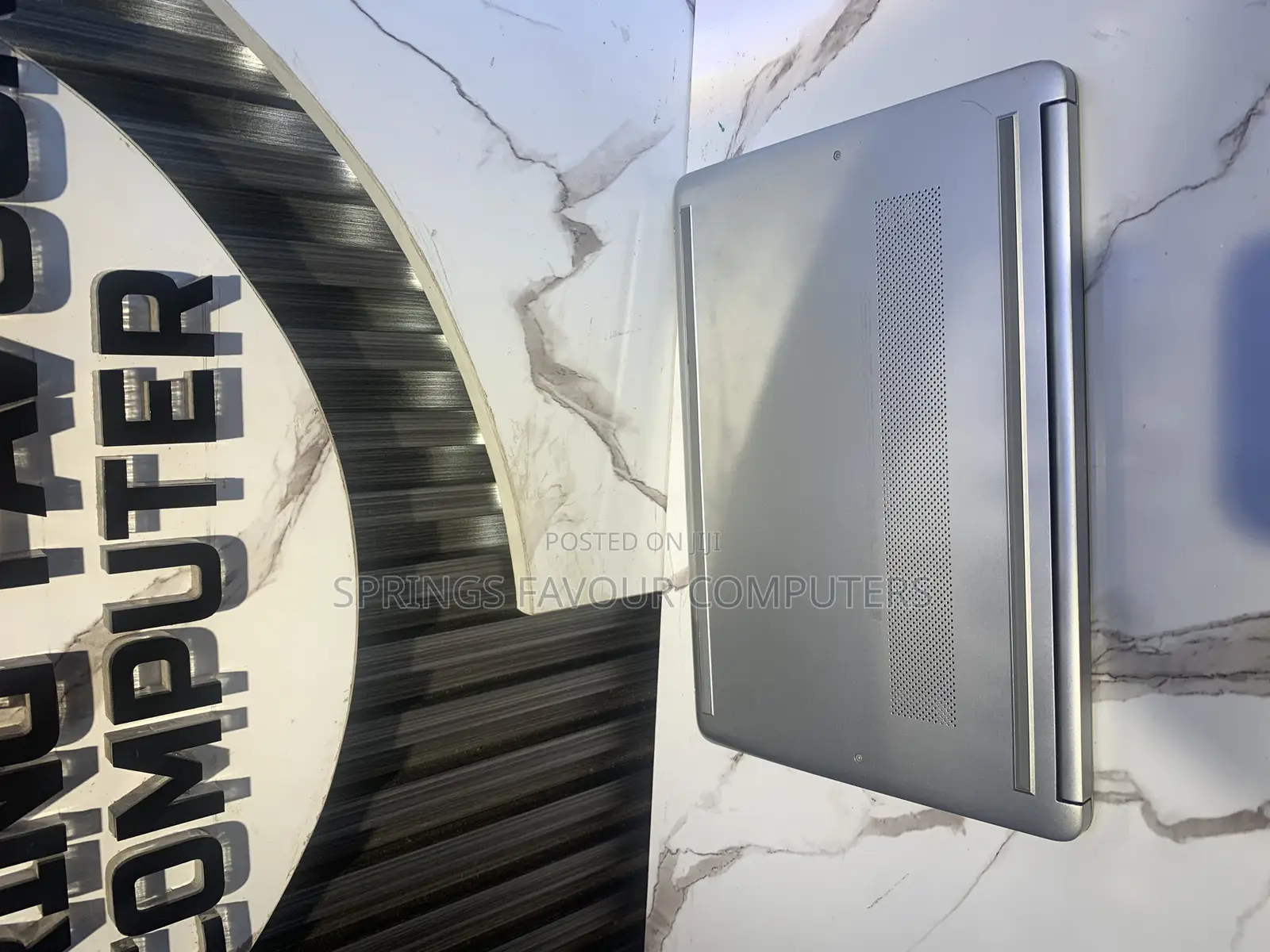 Laptop HP 14-Dq1088wm 8GB Intel Core I3 SSD 256GB