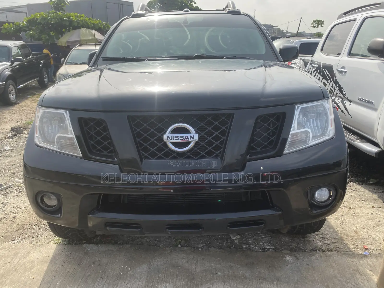 Nissan Frontier Crew Cab PRO-4X 2012 Black