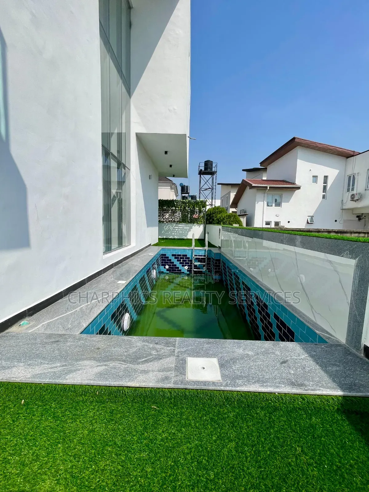 5bdrm Duplex in Lekki for sale