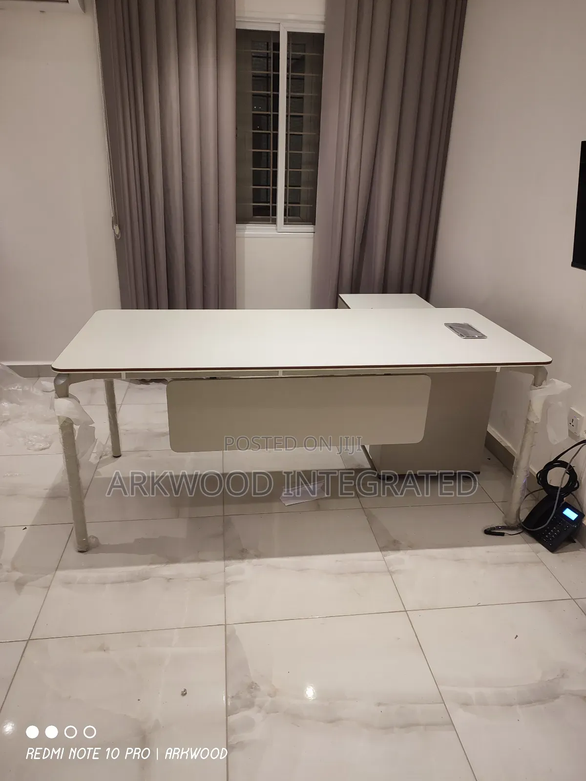 Mordern L-shape Office Table With Coded Lock