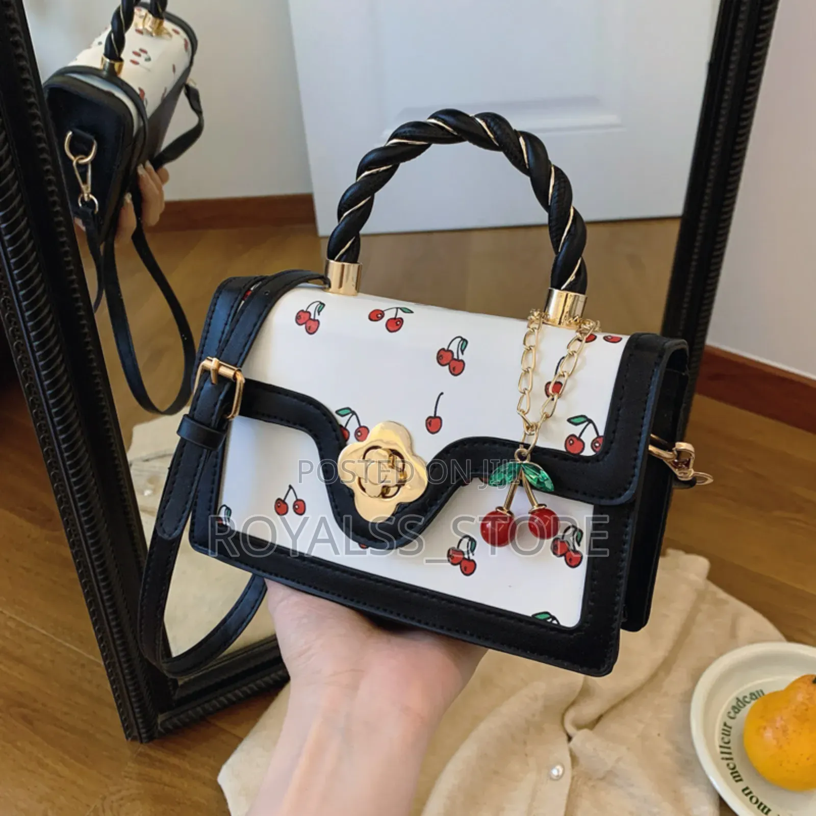 Classic Ladies Hand Bag