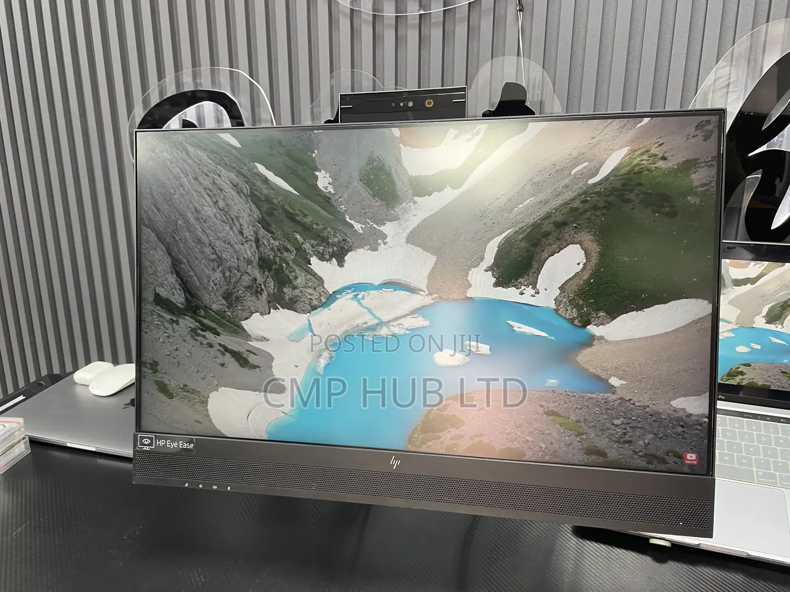 Hp 24” Eye Ease FHD Usb-C Conferencing Monitor