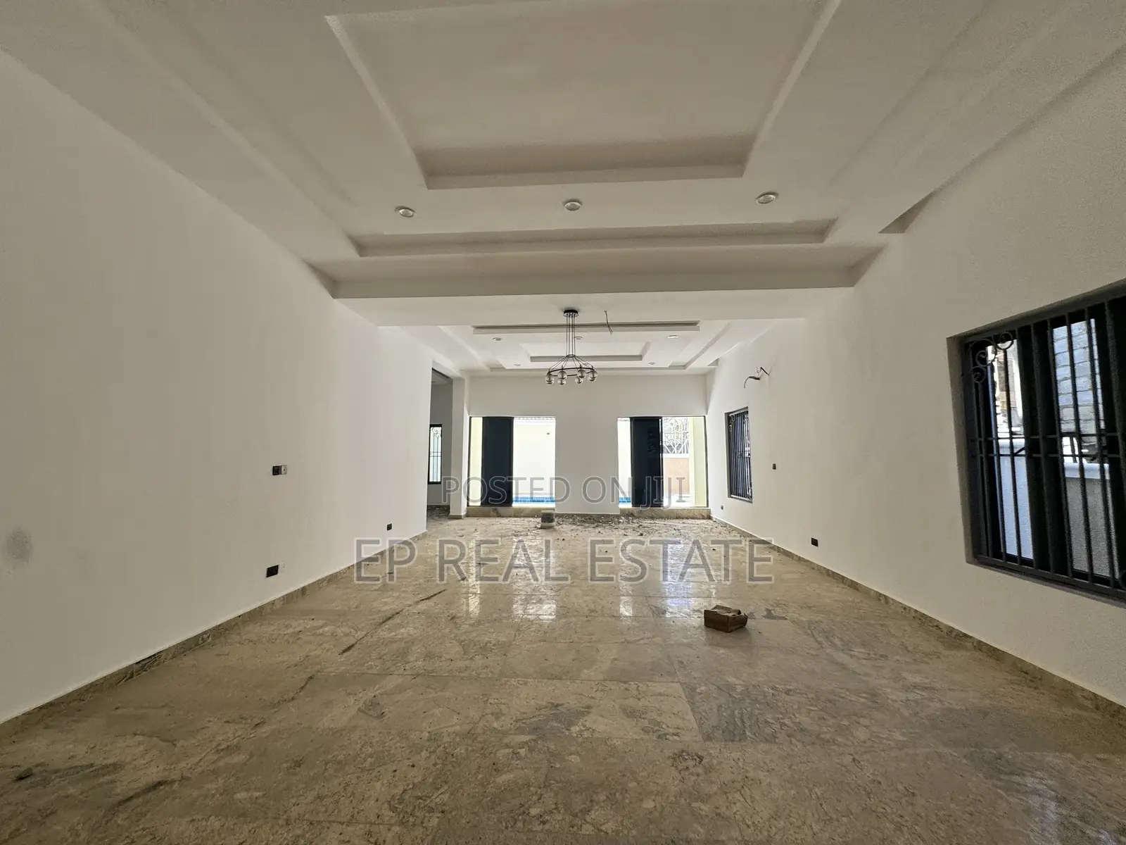 7bdrm Duplex in Guzape for sale