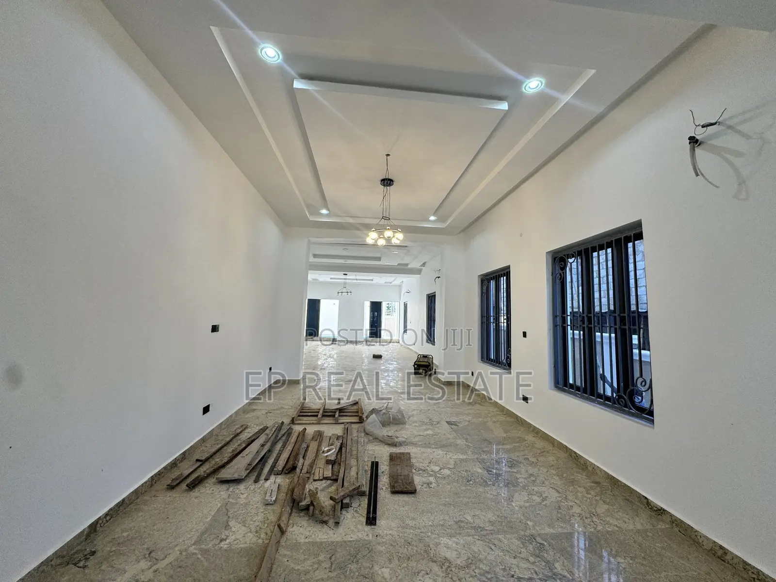 7bdrm Duplex in Guzape for sale