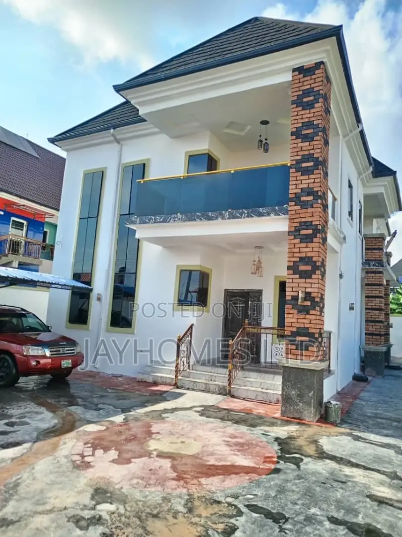 5bdrm Duplex in Vanguard Asaba, Oshimili South for sale