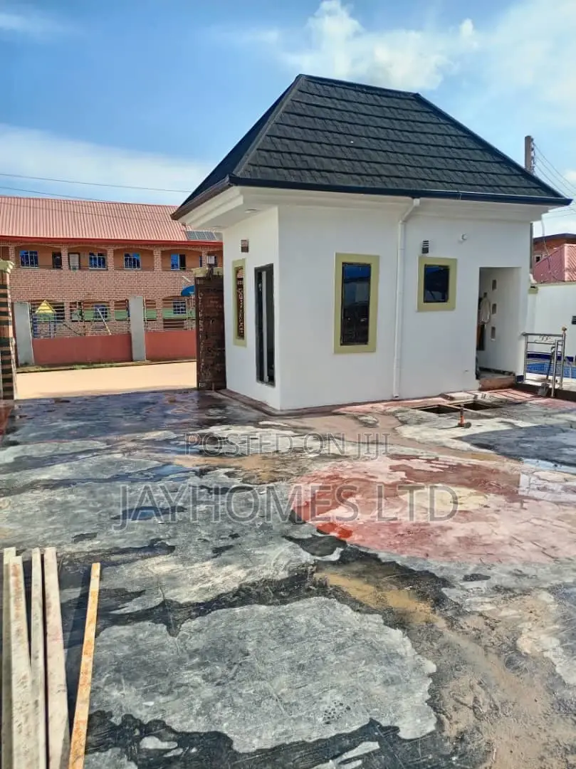 5bdrm Duplex in Vanguard Asaba, Oshimili South for sale