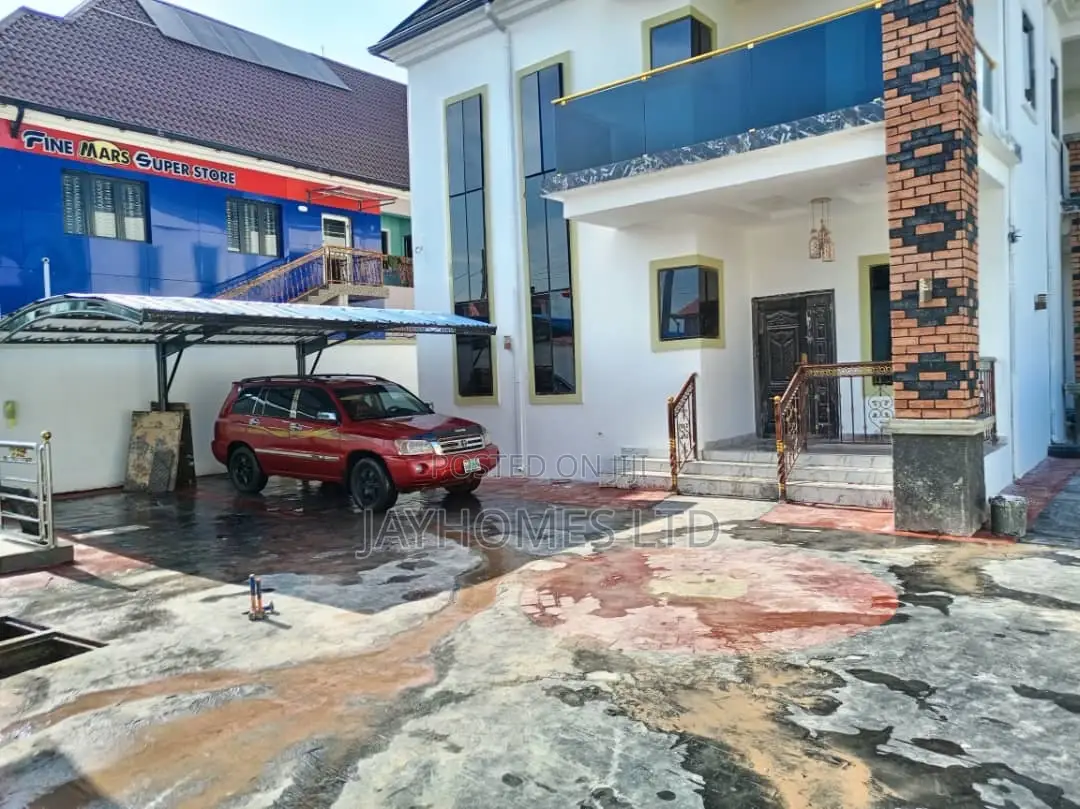 5bdrm Duplex in Vanguard Asaba, Oshimili South for sale