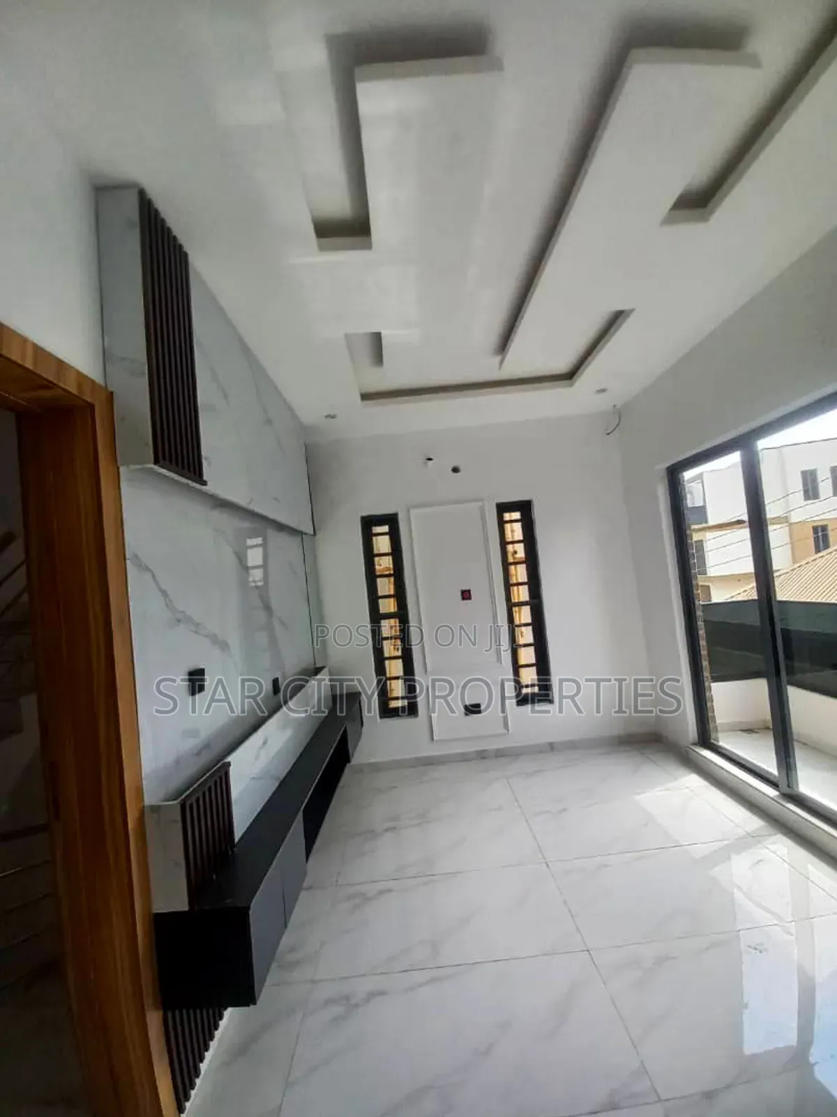 5bdrm Duplex in Omole Phase 2 for sale