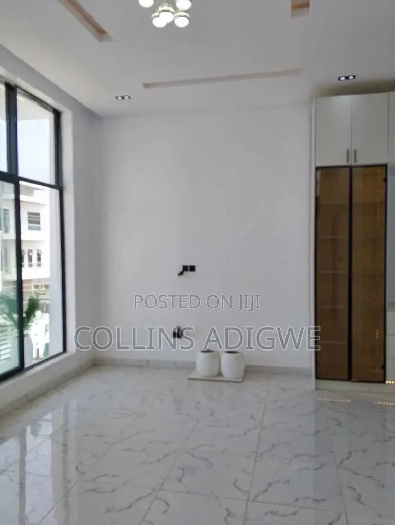 5bdrm Duplex in Code Estate Ajah for sale