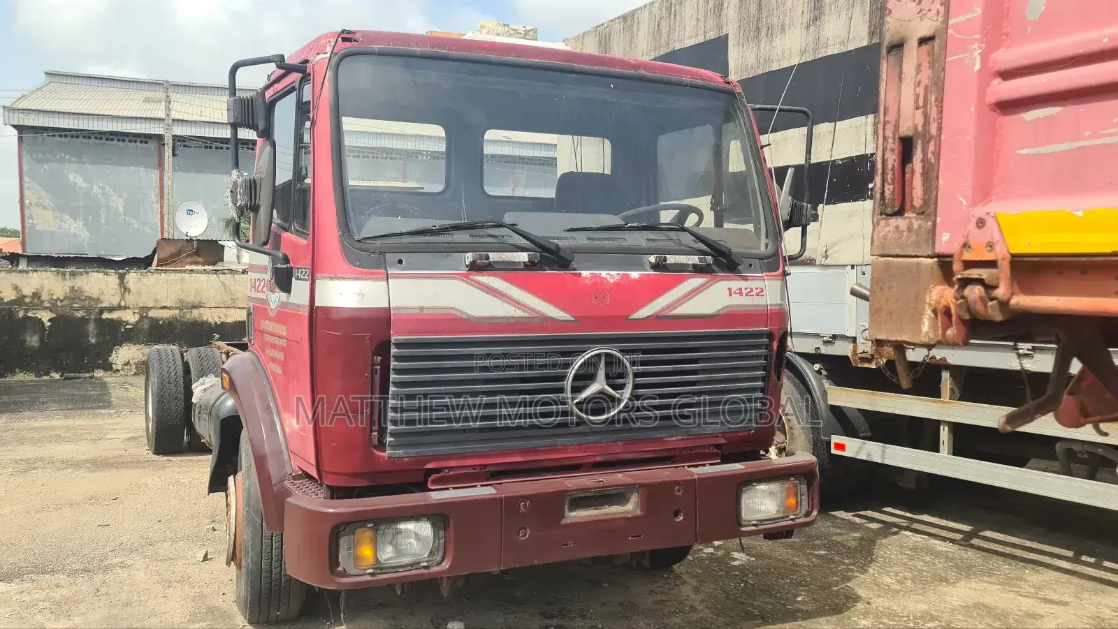 Excellent Mercedes Benz 1422 Truck Cap and Chassis