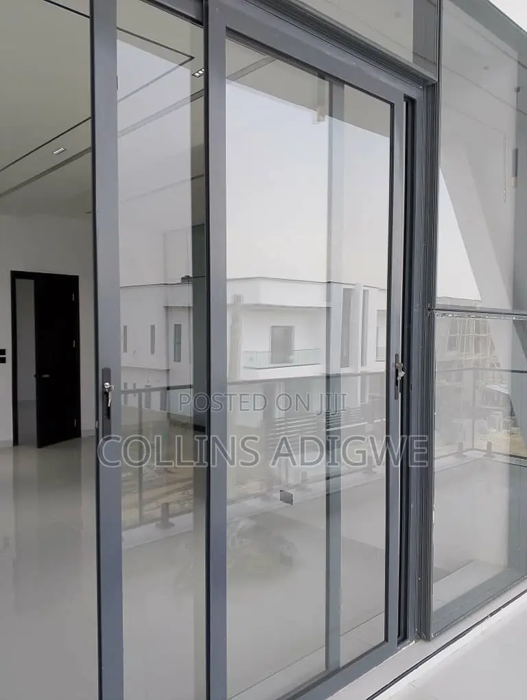 5bdrm Duplex in Flood Free Estate for sale