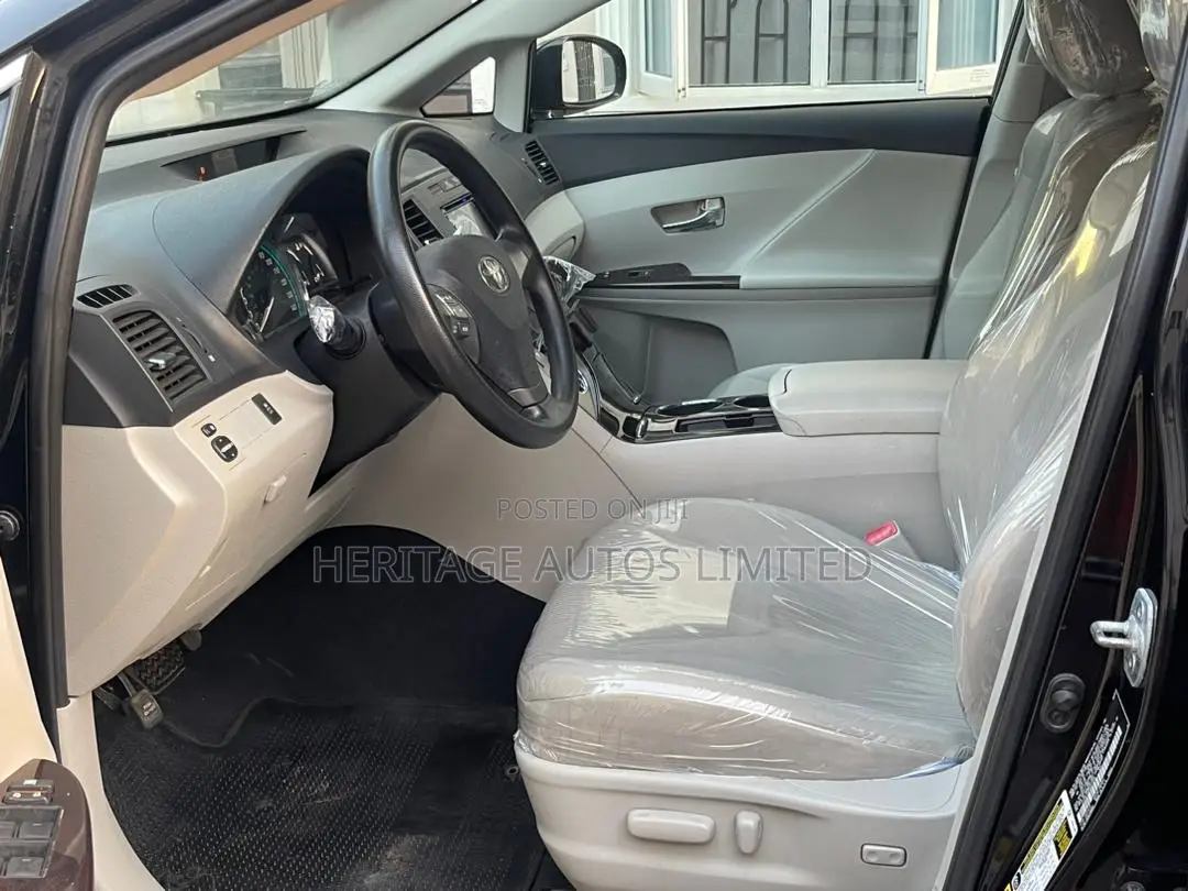Toyota Venza 2010 Black