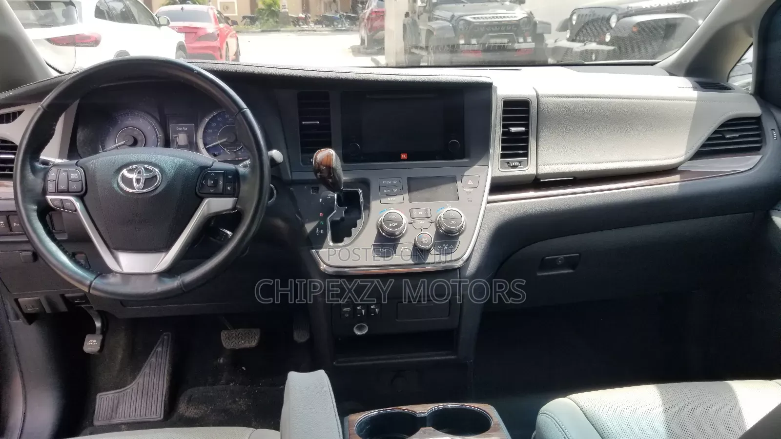 Toyota Sienna 2015 Gray