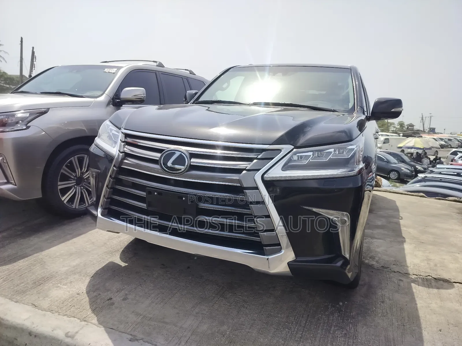 Lexus LX 570 (5 seats) AWD 2017 Black