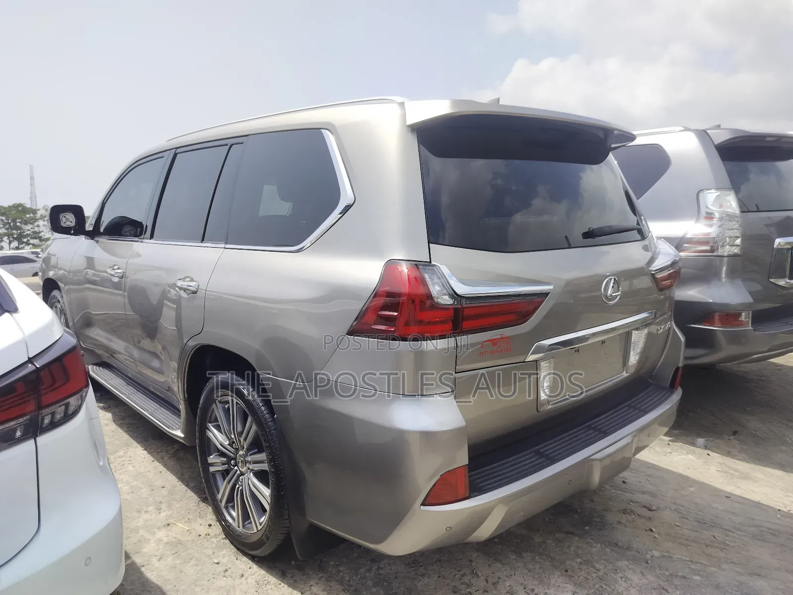 Lexus LX 570 (5 seats) AWD 2016 Silver