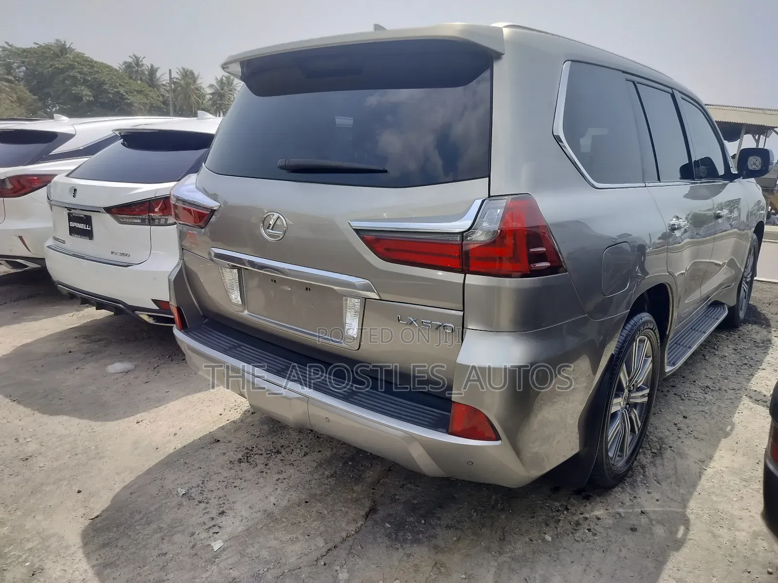 Lexus LX 570 (5 seats) AWD 2016 Silver