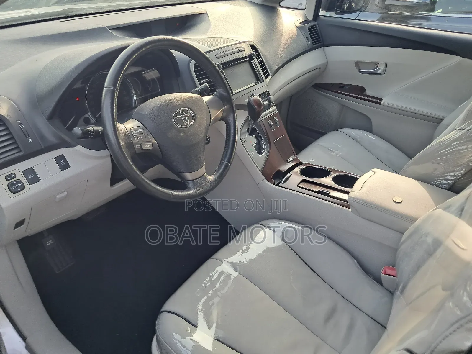 Toyota Venza AWD 2010 Silver