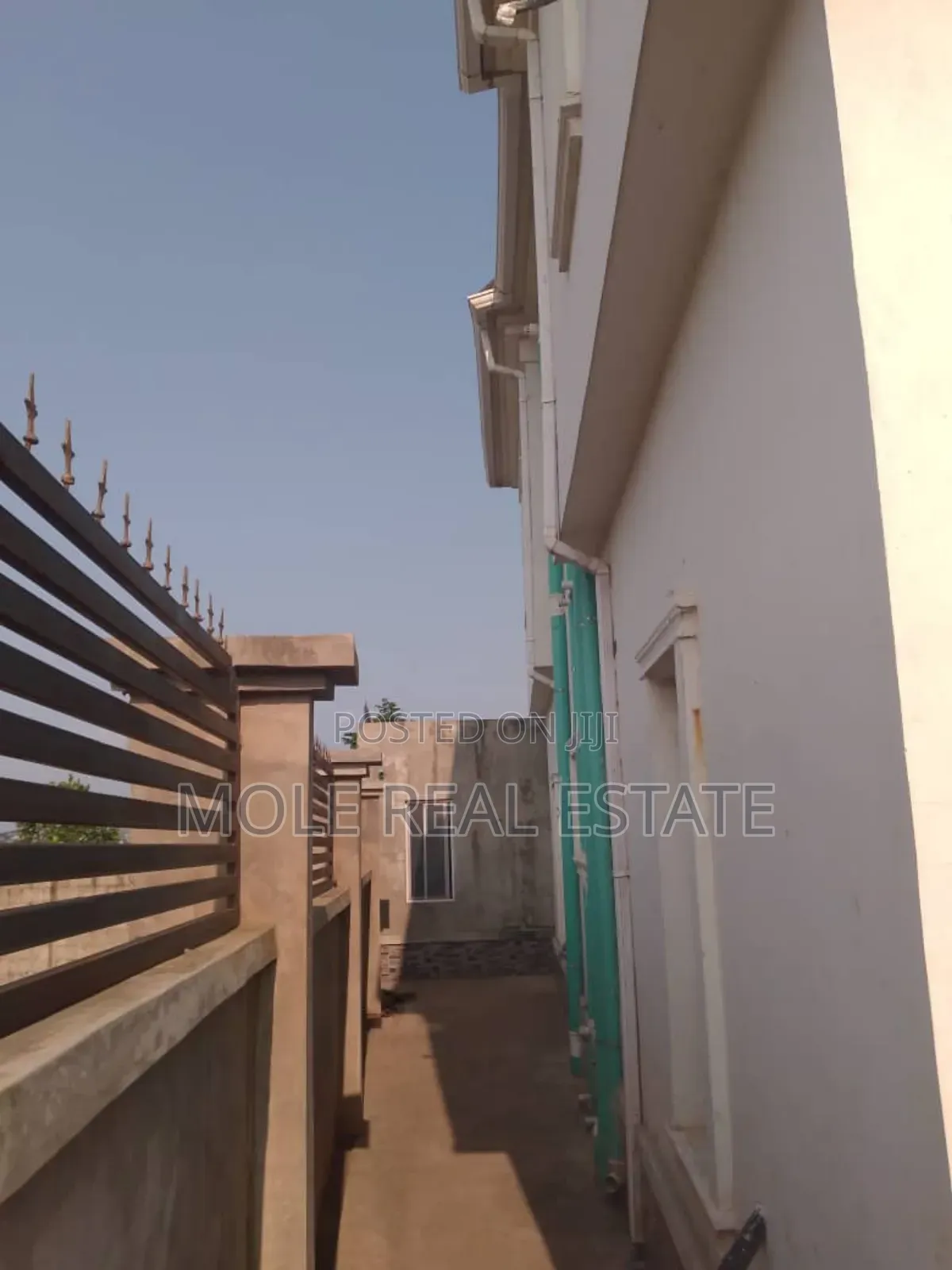 3 Block Of Flats Council Idimu Close To The Rd