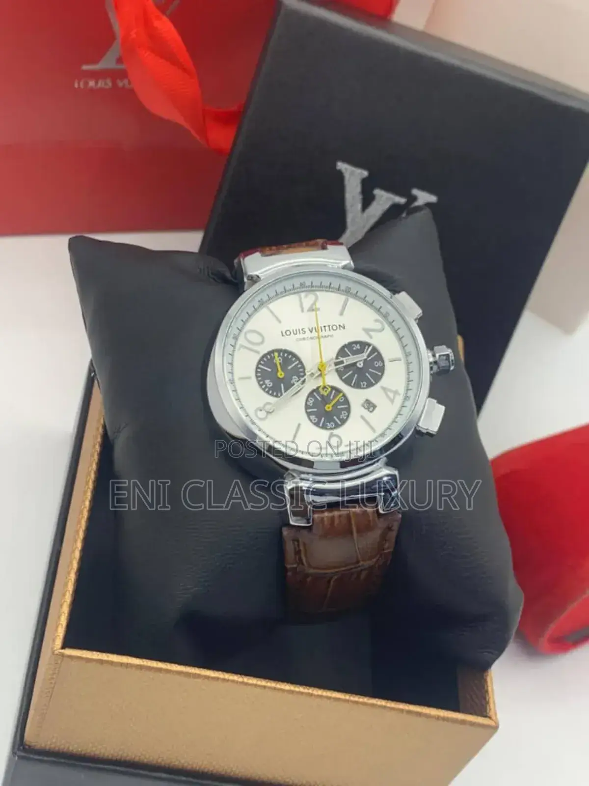 Unisex Luxury Wristwatches Louis Vuitton Available in Store