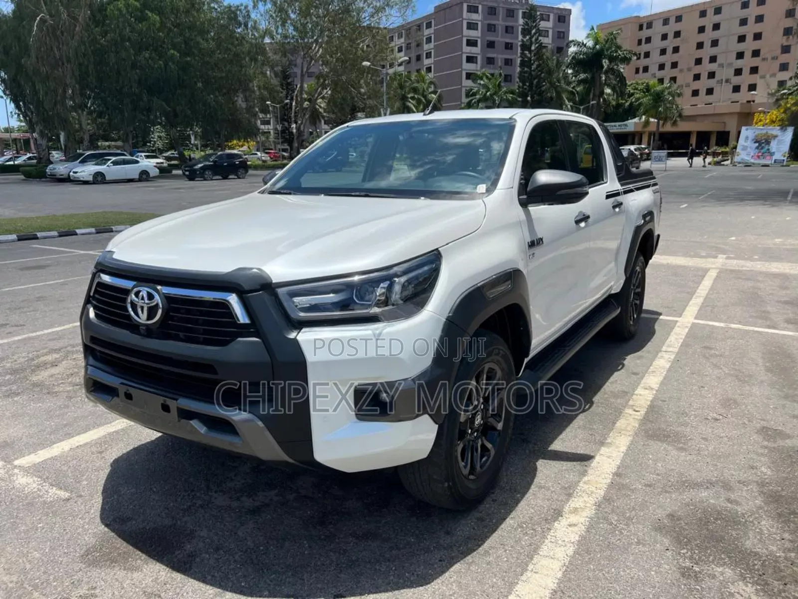 Toyota Hilux Revo Double Cab Petrol 2.7 AWD 2022 White