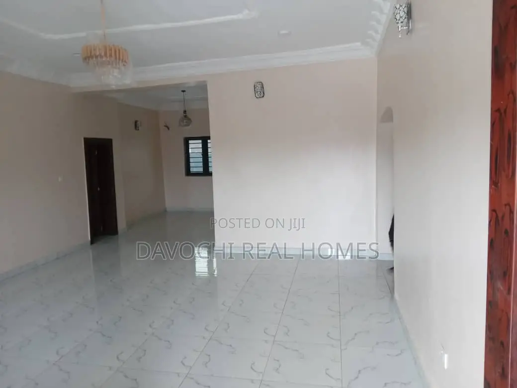 Furnished 3bdrm Apartment in Lakowe for rent
