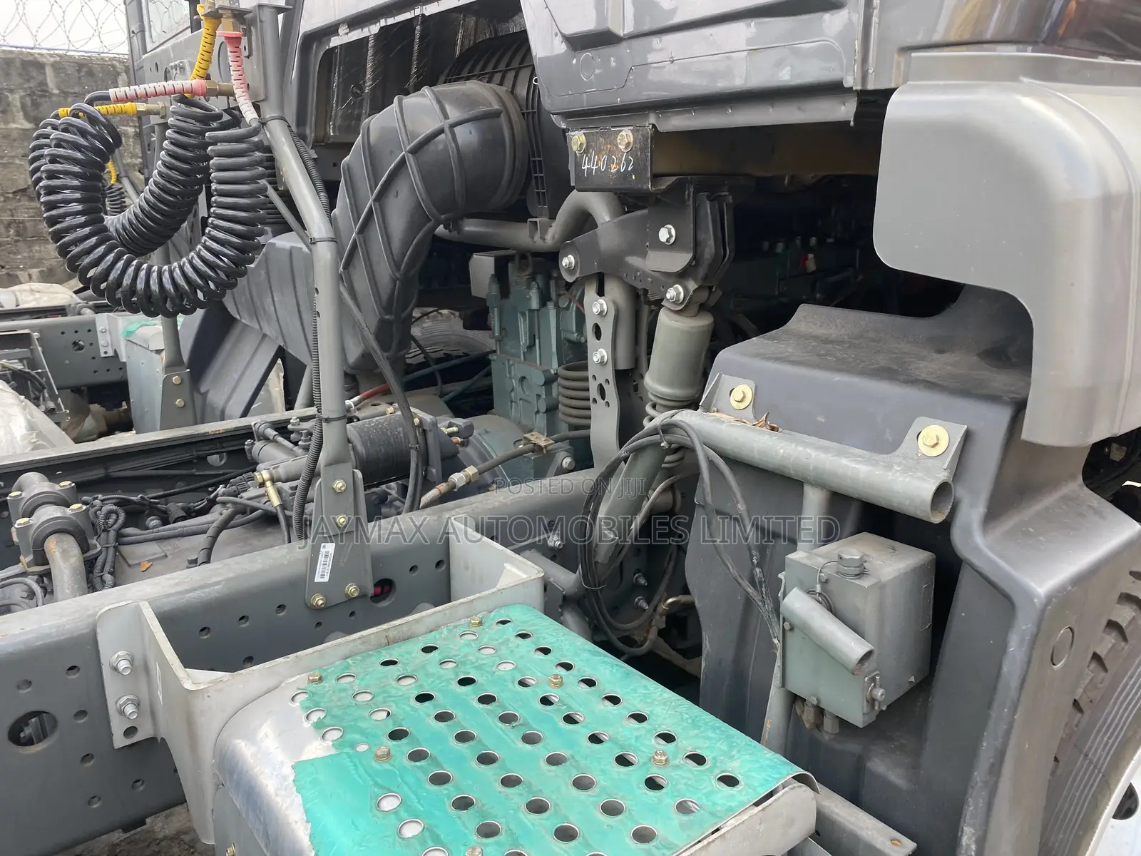 2019 Model Howo 371 Tractor Head